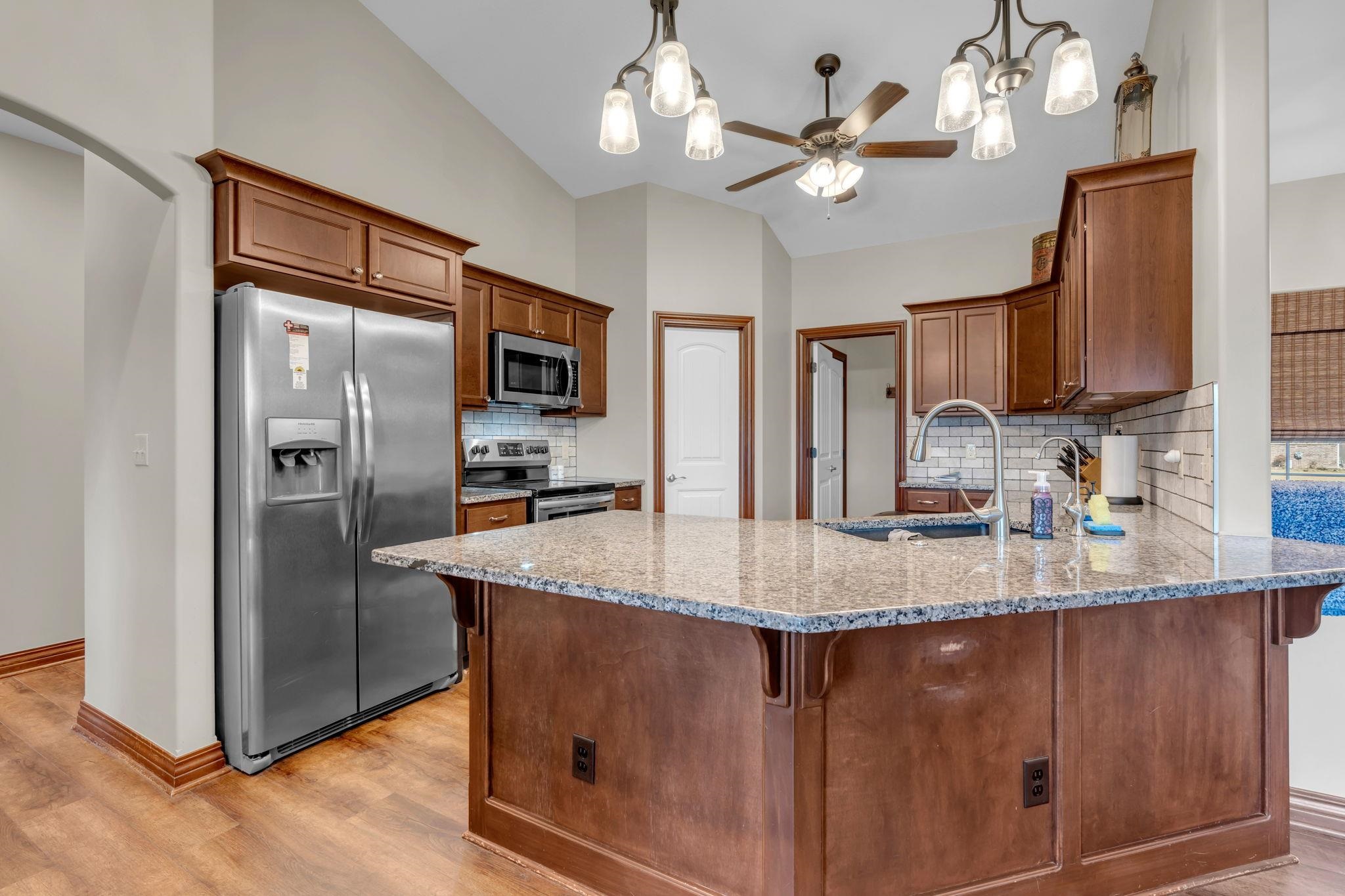 427 E Kay Ave, Haysville, Kansas image 8