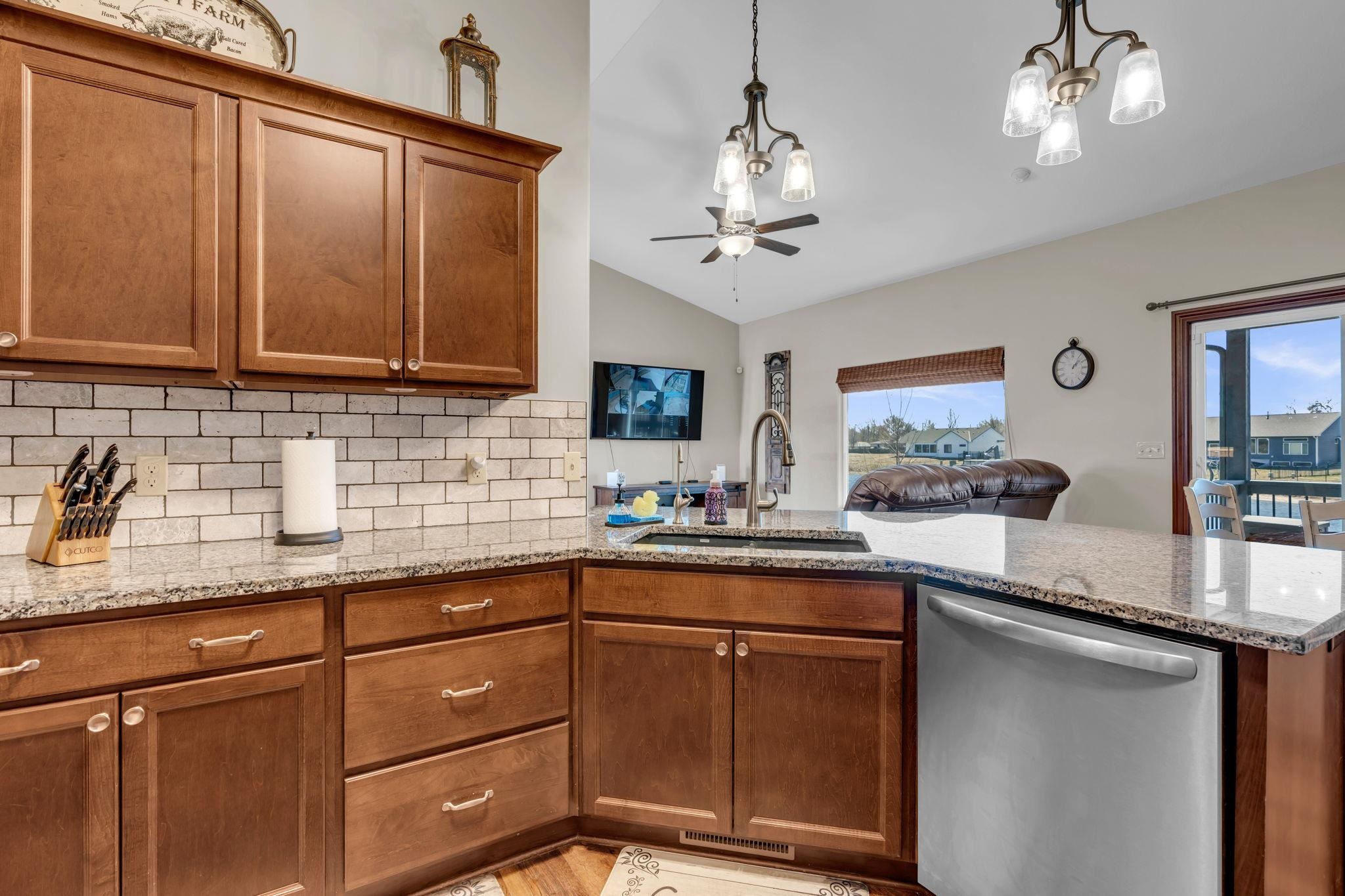 427 E Kay Ave, Haysville, Kansas image 10