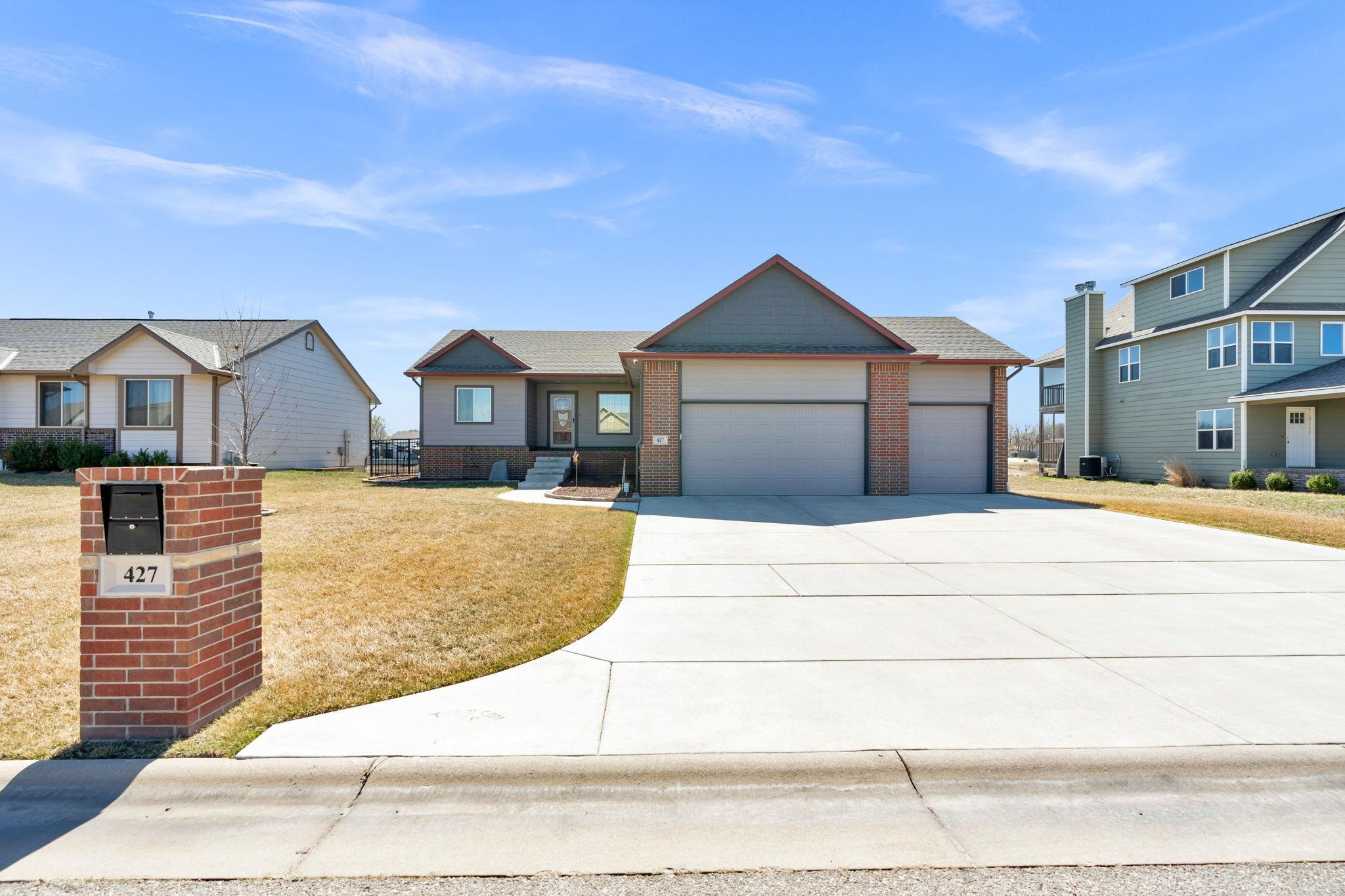 427 E Kay Ave, Haysville, Kansas image 2
