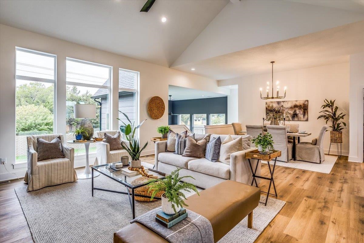 Derby, Kansas 67037, United States, 6 Bedrooms Bedrooms, ,3 BathroomsBathrooms,Residential,Pending,74676