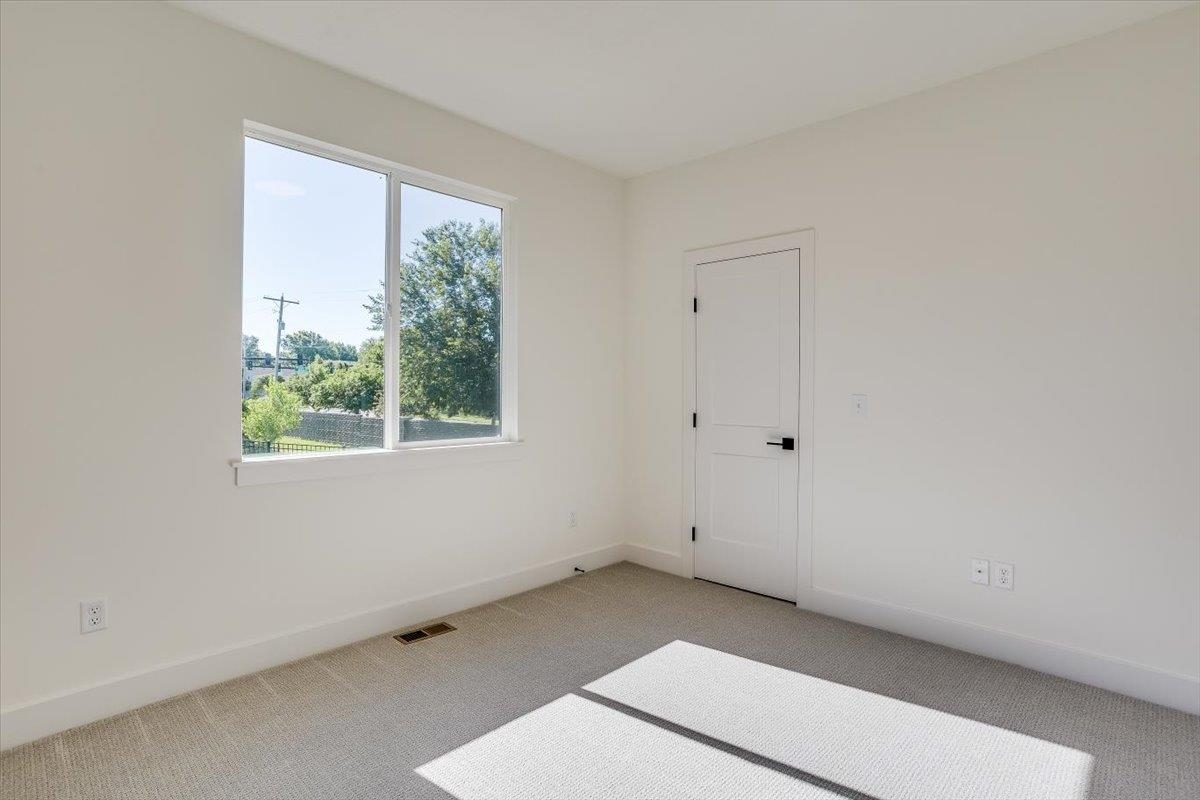 Derby, Kansas 67037, United States, 6 Bedrooms Bedrooms, ,3 BathroomsBathrooms,Residential,Pending,74676