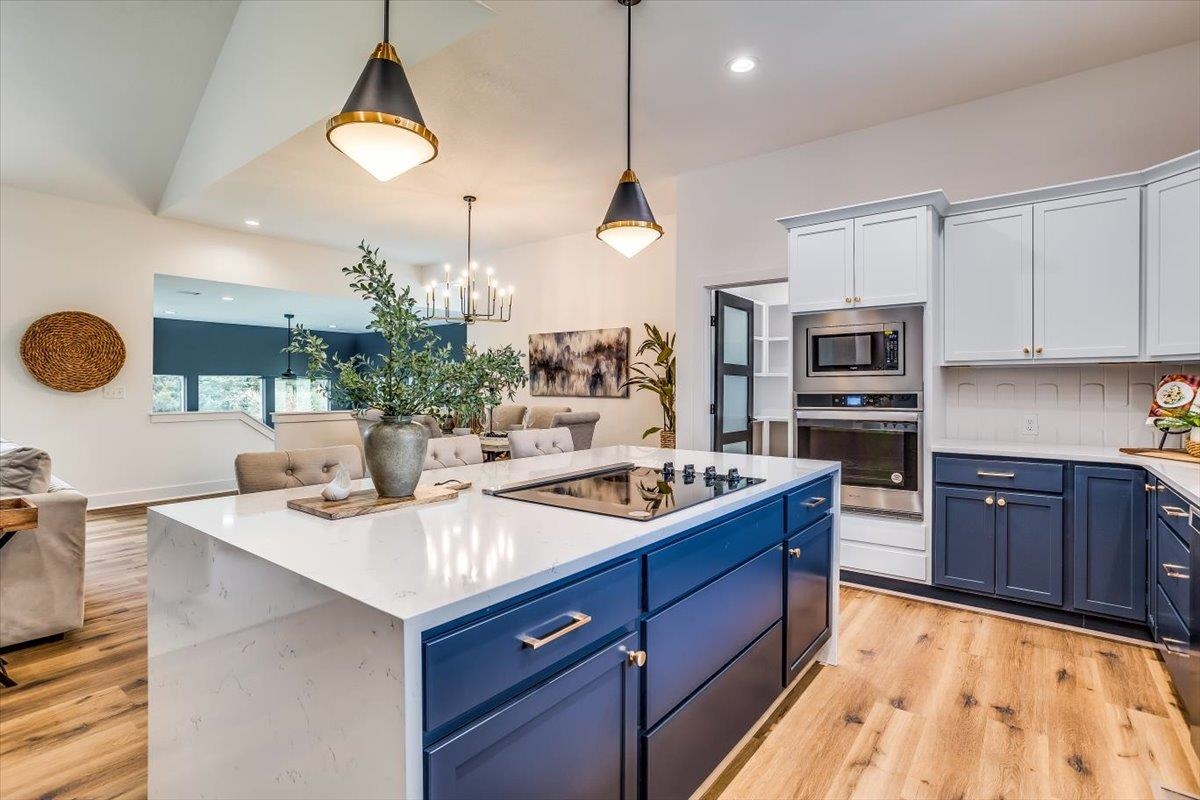 Derby, Kansas 67037, United States, 6 Bedrooms Bedrooms, ,3 BathroomsBathrooms,Residential,Pending,74676