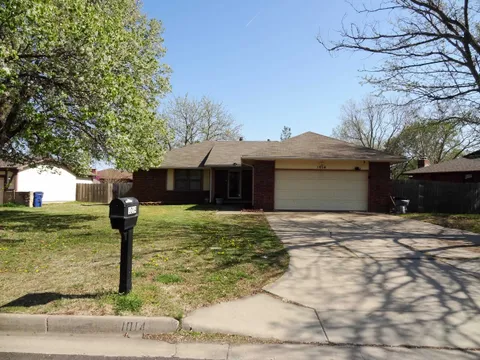 1014 S Burrus St, Wichita, KS 67207 - MLS#: 653505