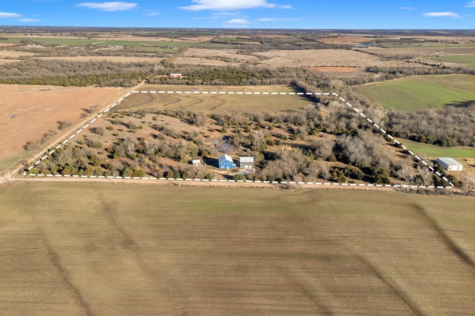 Newton, Kansas 67114, United States, 3 Bedrooms Bedrooms, ,2 BathroomsBathrooms,Residential,Pending,31832