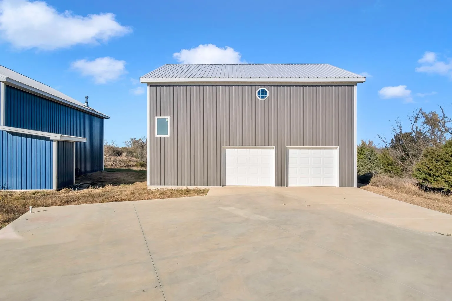 Newton, Kansas 67114, United States, 3 Bedrooms Bedrooms, ,2 BathroomsBathrooms,Residential,Pending,31832