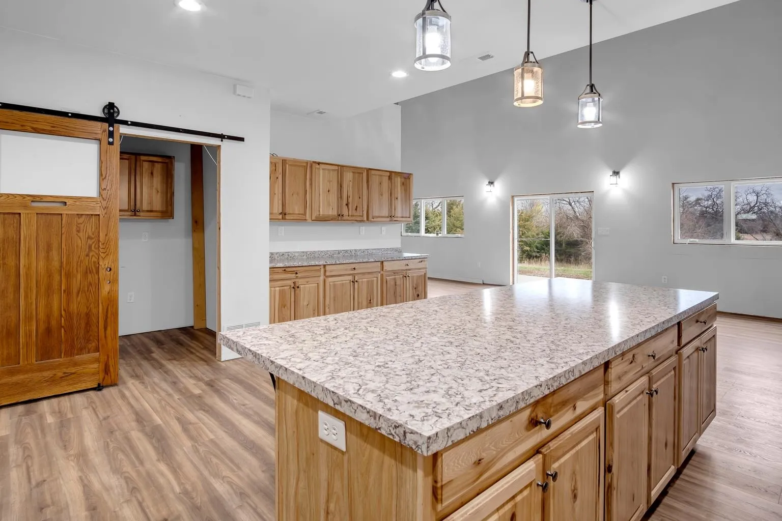 Newton, Kansas 67114, United States, 3 Bedrooms Bedrooms, ,2 BathroomsBathrooms,Residential,Pending,31832