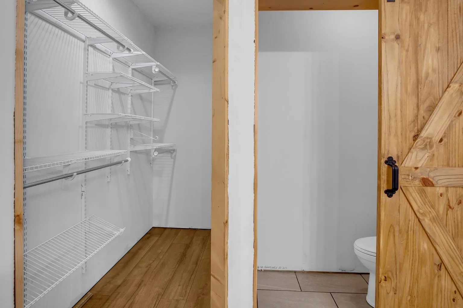 Newton, Kansas 67114, United States, 3 Bedrooms Bedrooms, ,2 BathroomsBathrooms,Residential,Pending,31832