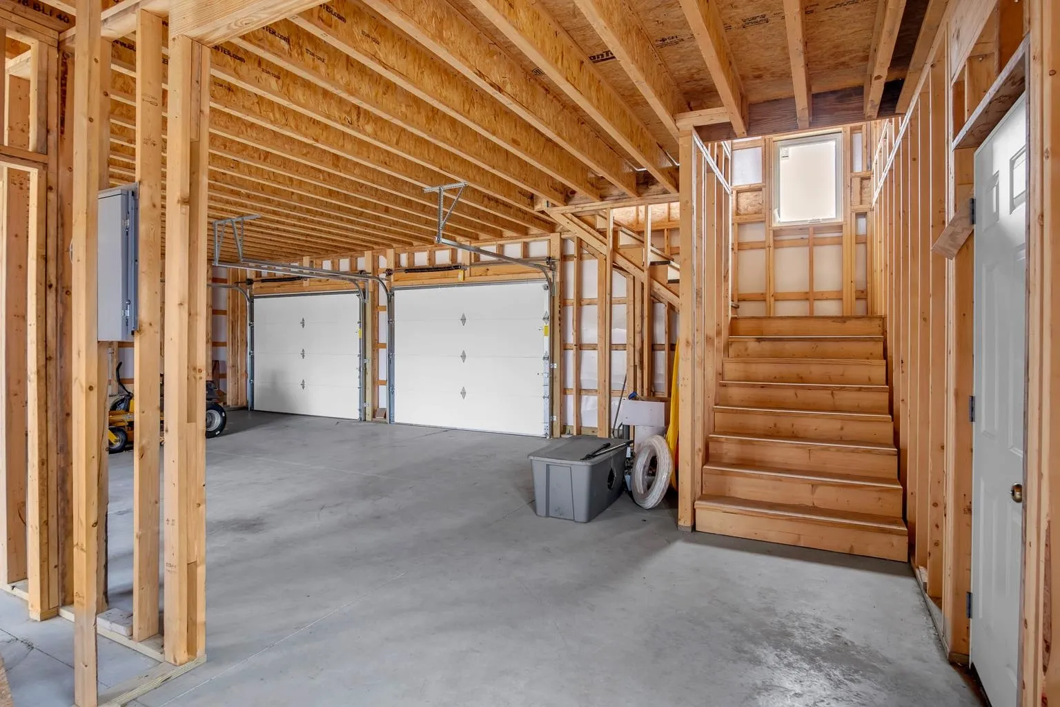 Newton, Kansas 67114, United States, 3 Bedrooms Bedrooms, ,2 BathroomsBathrooms,Residential,Pending,31832