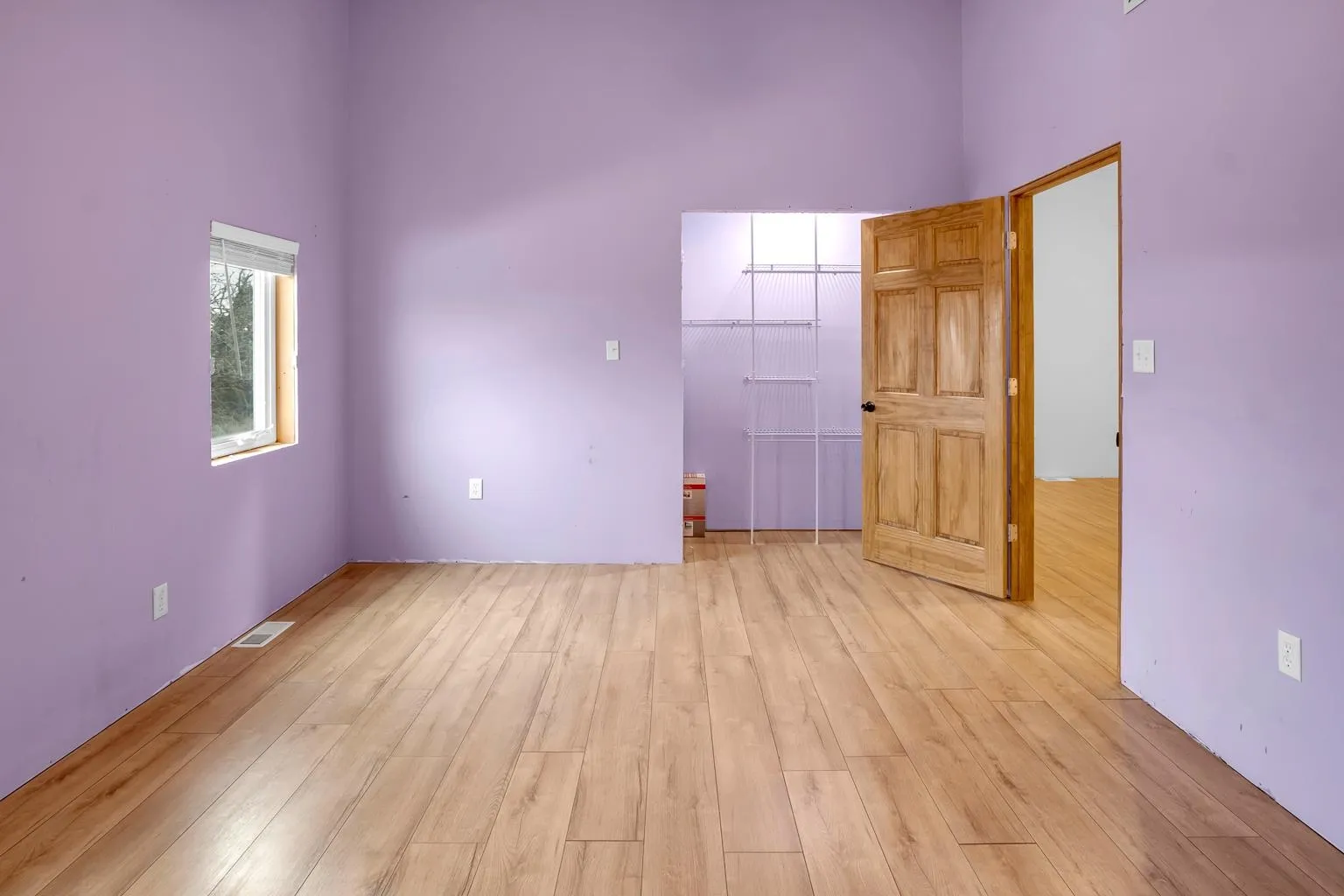 Newton, Kansas 67114, United States, 3 Bedrooms Bedrooms, ,2 BathroomsBathrooms,Residential,Pending,31832