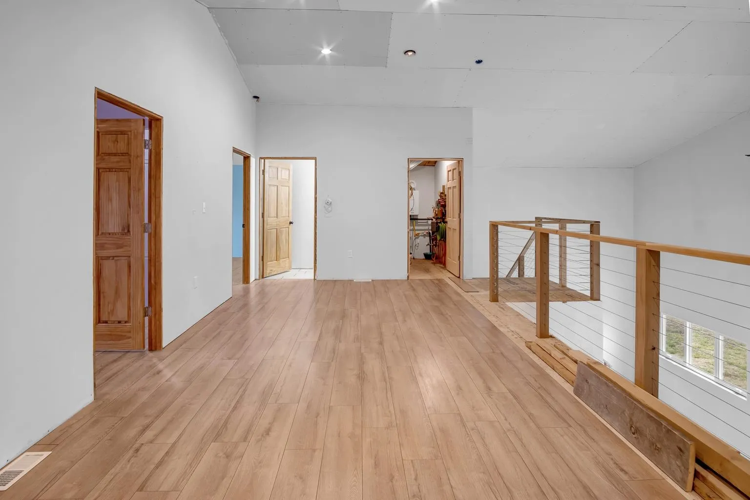 Newton, Kansas 67114, United States, 3 Bedrooms Bedrooms, ,2 BathroomsBathrooms,Residential,Pending,31832