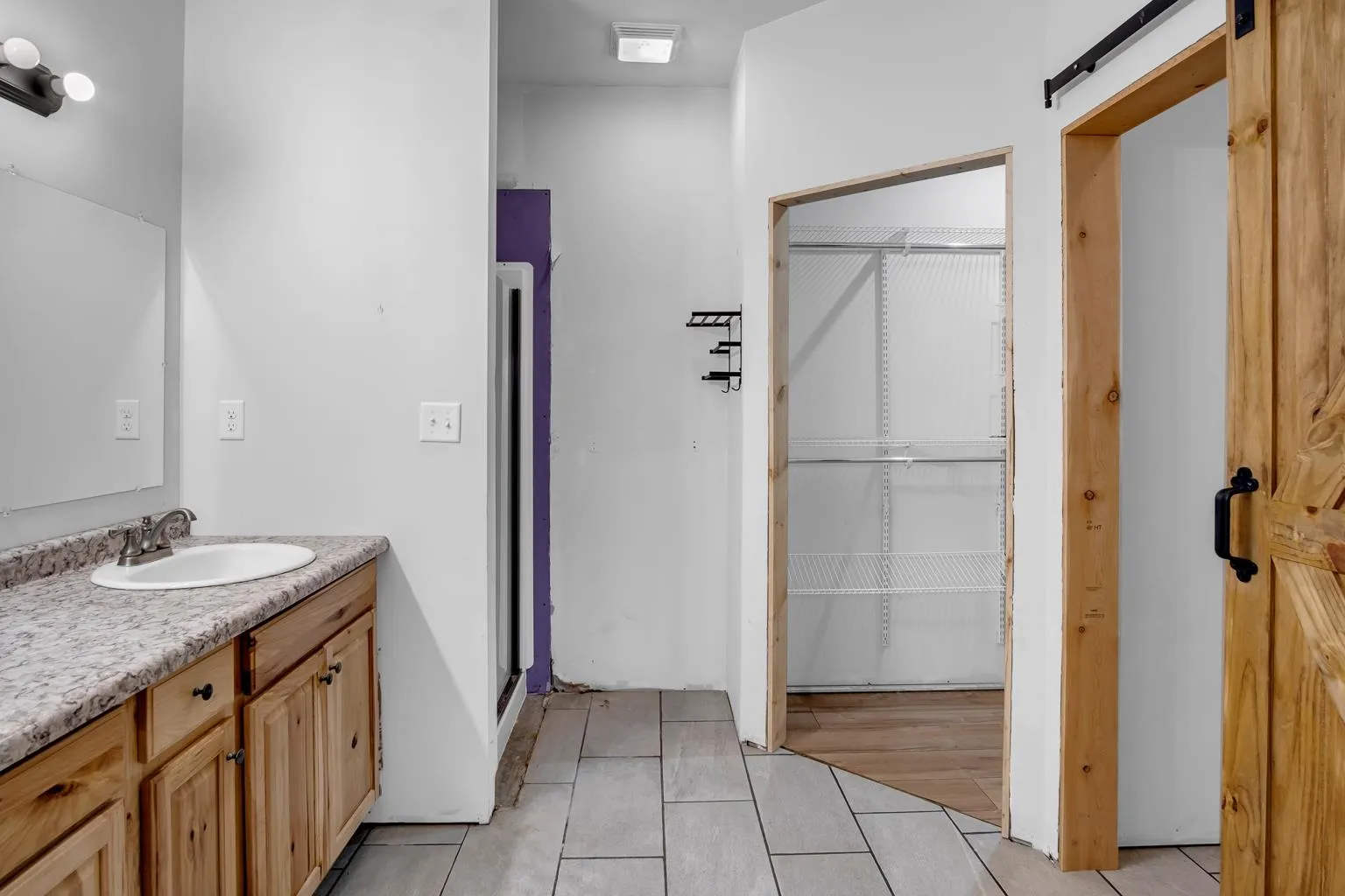 Newton, Kansas 67114, United States, 3 Bedrooms Bedrooms, ,2 BathroomsBathrooms,Residential,Pending,31832