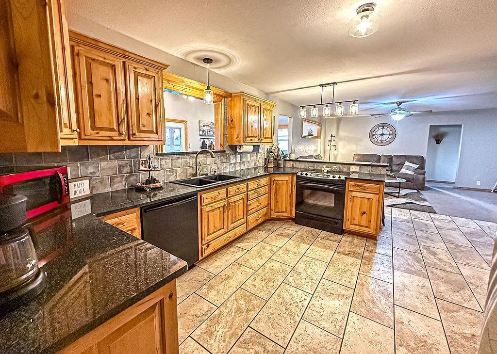 3425 W Towanda Ave, El Dorado, Kansas image 10