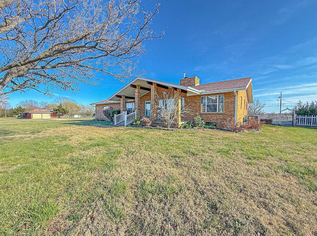 3425 W Towanda Ave, El Dorado, Kansas image 1