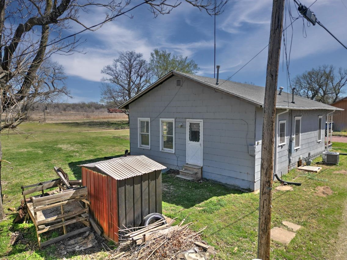 410 E Taylor Ave, Arkansas City, Kansas image 22
