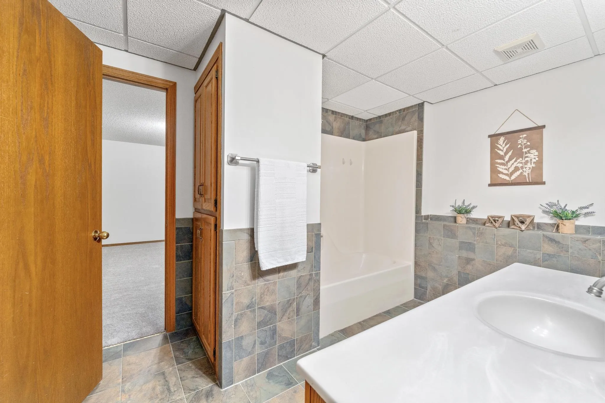 Wichita, Kansas 67215, United States, 3 Bedrooms Bedrooms, ,2 BathroomsBathrooms,Residential,Pending,205367