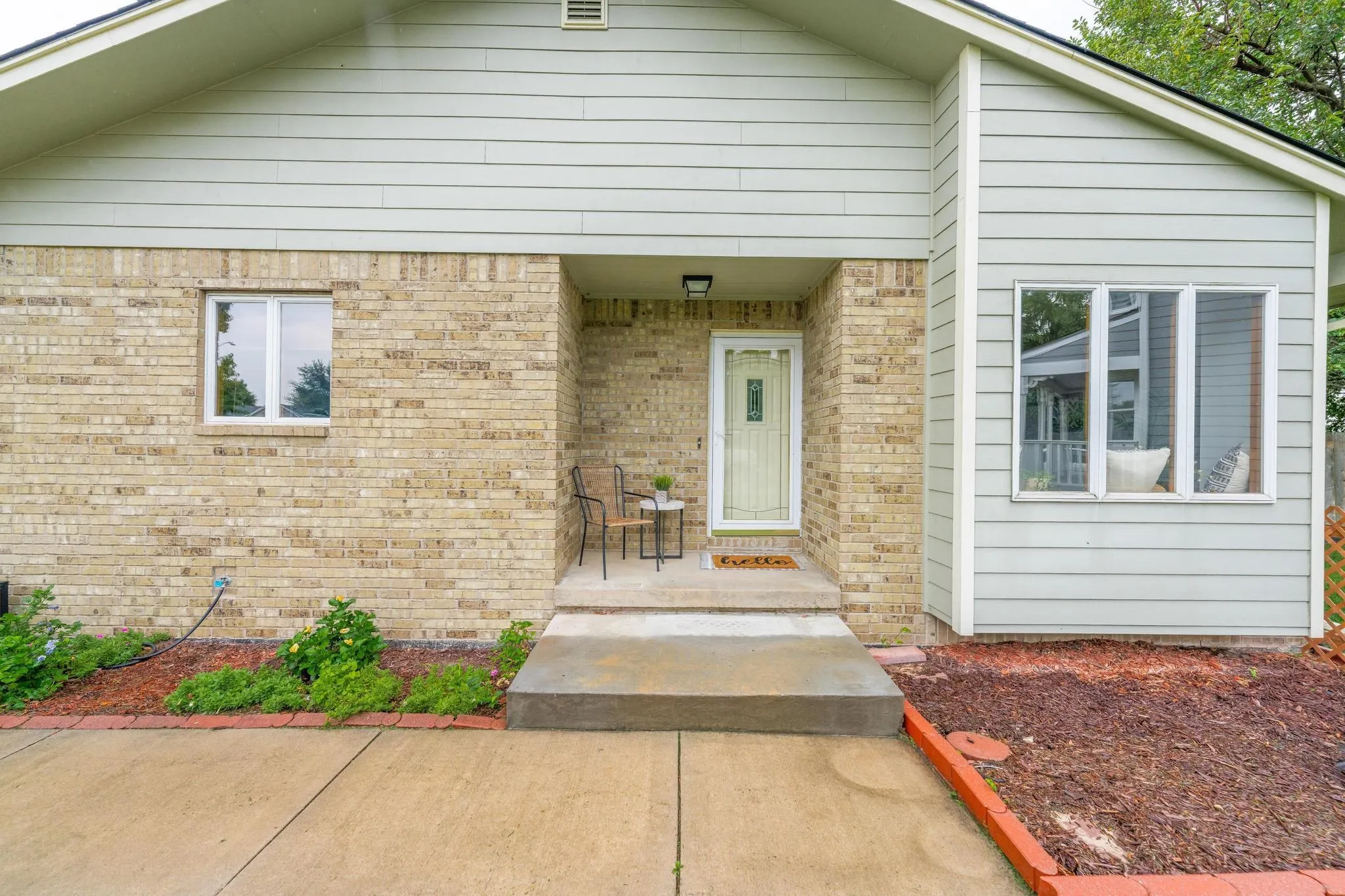 Wichita, Kansas 67215, United States, 3 Bedrooms Bedrooms, ,2 BathroomsBathrooms,Residential,Pending,205367