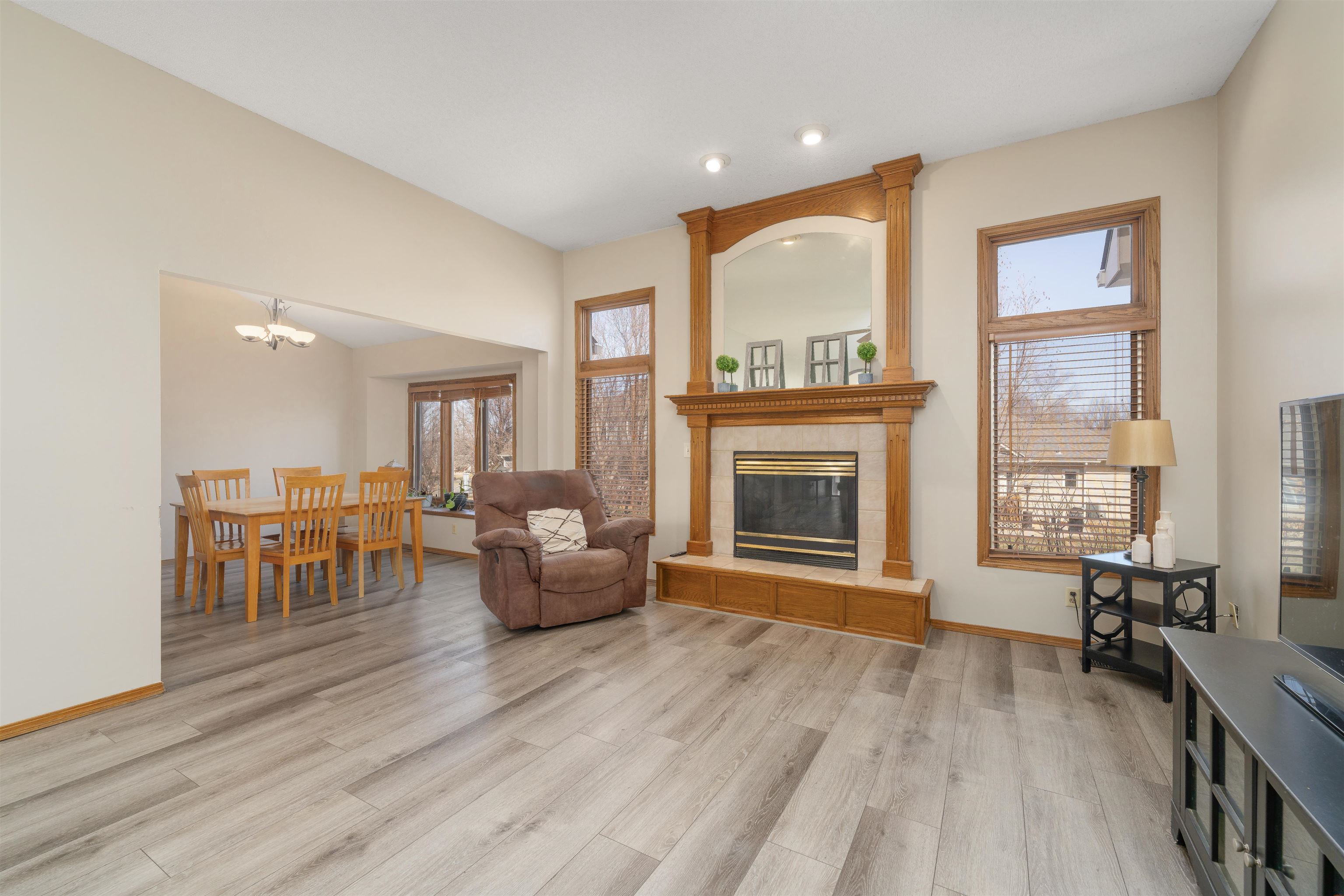 1406 E Meadow Ridge Ct, Derby, Kansas image 5