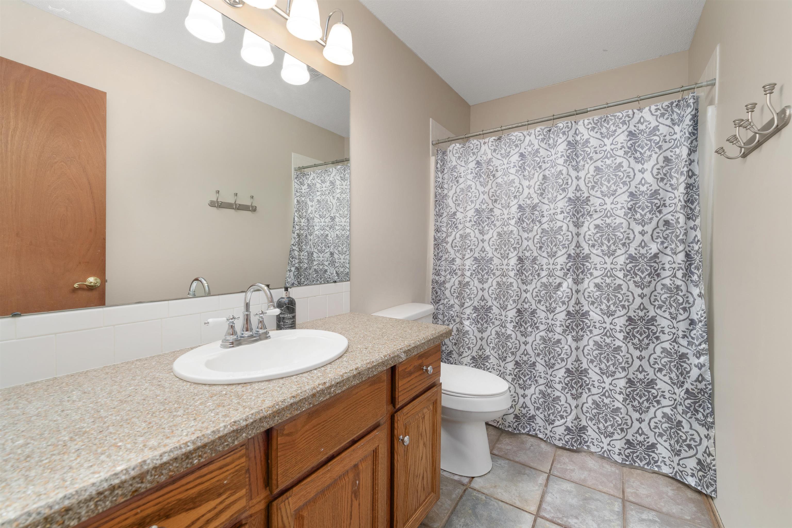 1406 E Meadow Ridge Ct, Derby, Kansas image 20