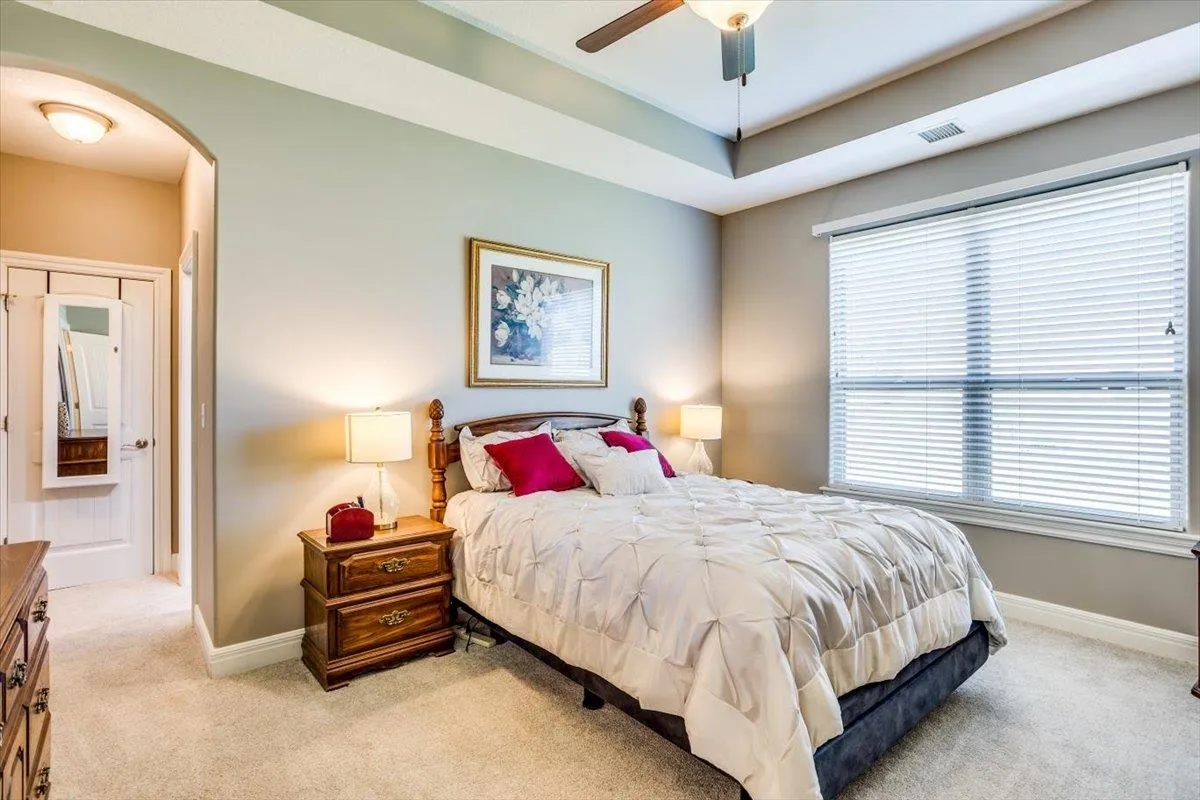 Derby, Kansas 67037, United States, 2 Bedrooms Bedrooms, ,2 BathroomsBathrooms,Residential,Pending,38401