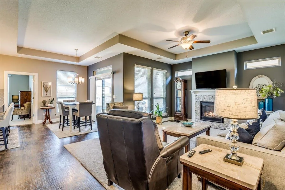 Derby, Kansas 67037, United States, 2 Bedrooms Bedrooms, ,2 BathroomsBathrooms,Residential,Pending,38401