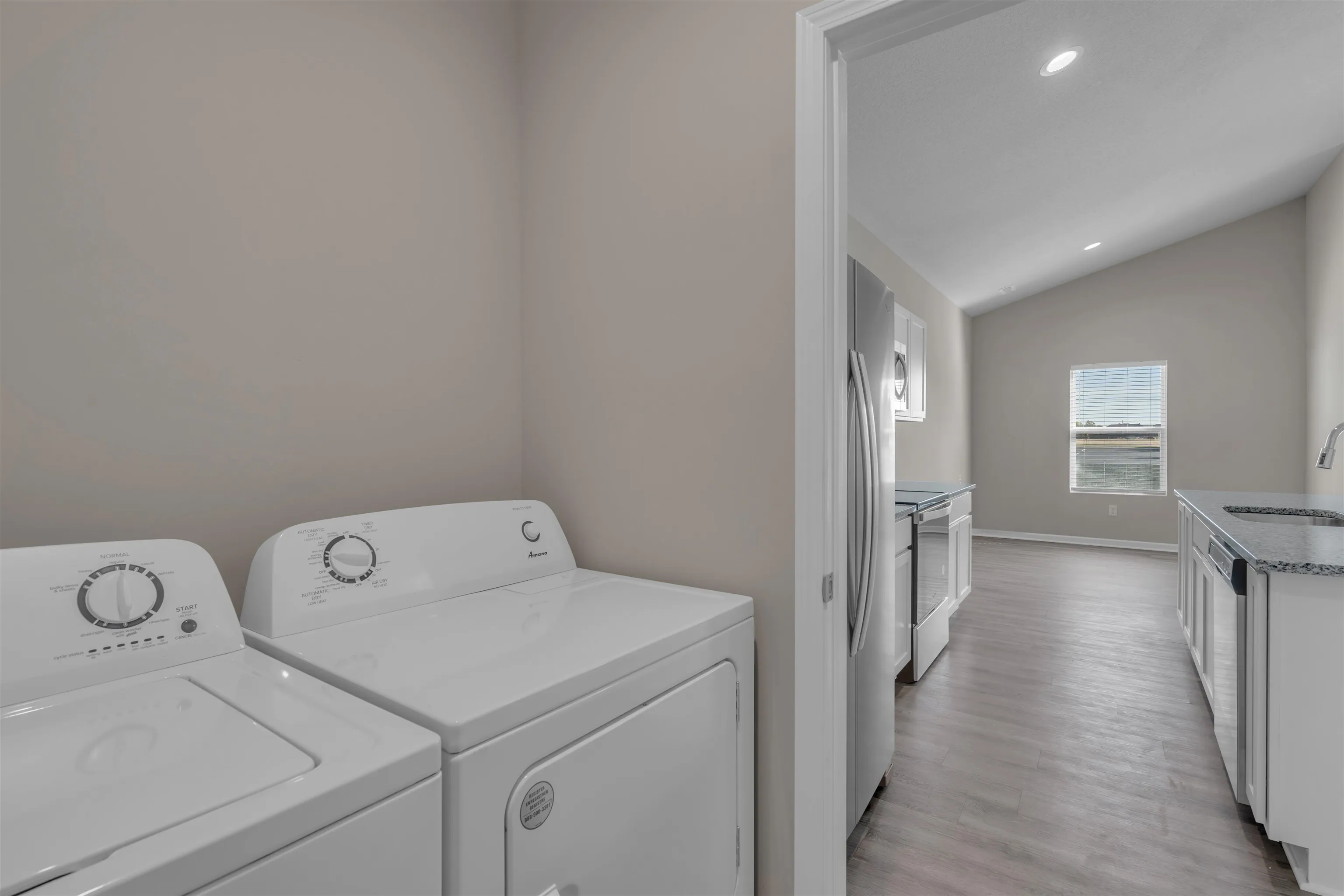 Park City, Kansas 67219, United States, 3 Bedrooms Bedrooms, ,2 BathroomsBathrooms,Residential,Pending,47176