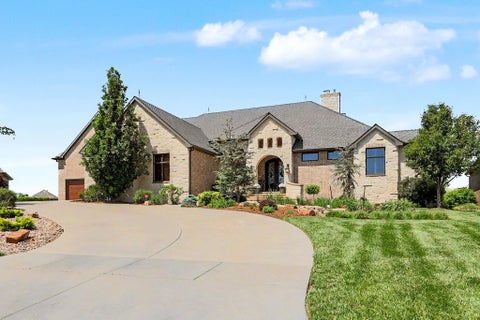 Homes For Sale - 3035 N Den Hollow Ct<br/> Wichita, KS 67205