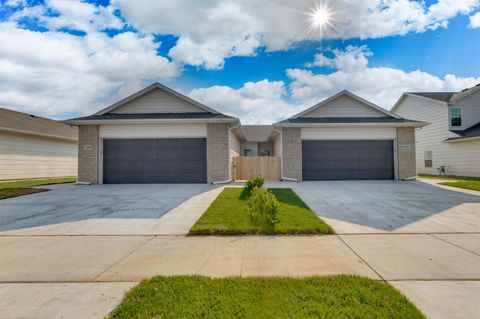 Multifamily For Sale - 4307-4309 N Sandplum St<br/> Sedgwick County, Wichita, KS 67205