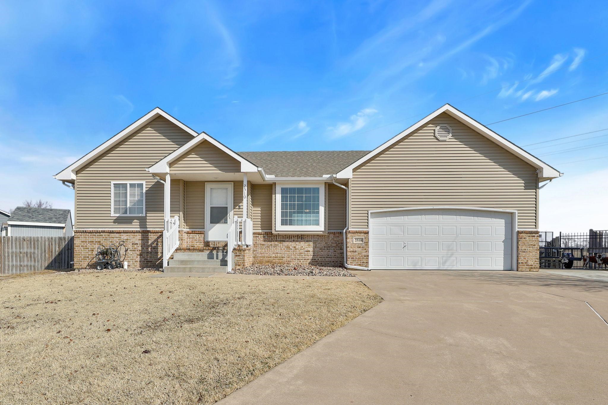 2510 Mainsgate Dr, Augusta, Kansas image 1