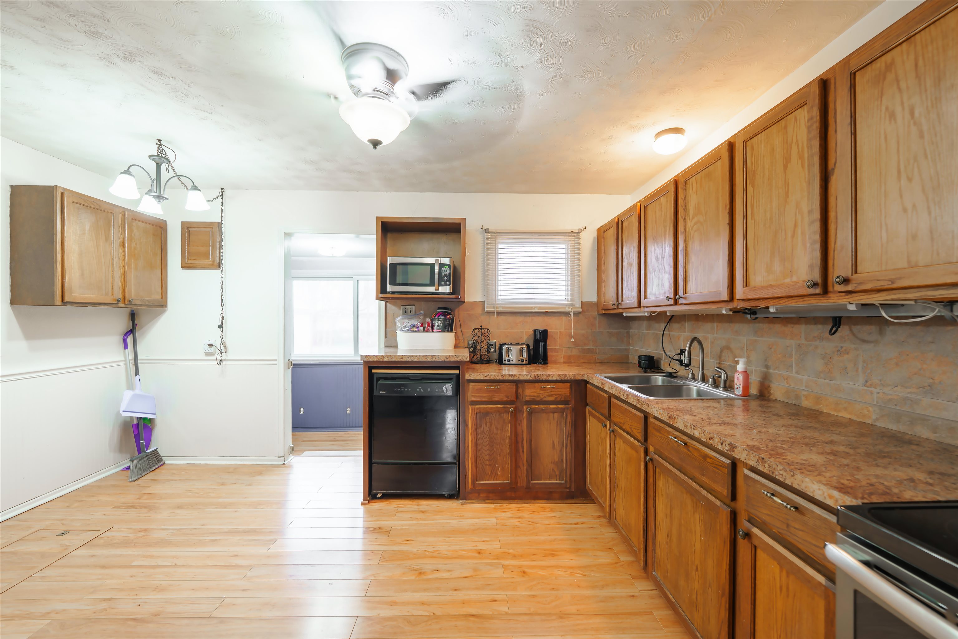 1540 Bachtold Ave, Salina, Kansas image 4