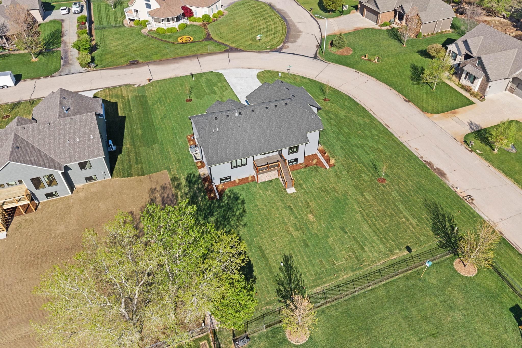 522 N Valley Creek Dr, Wichita, Kansas image 32
