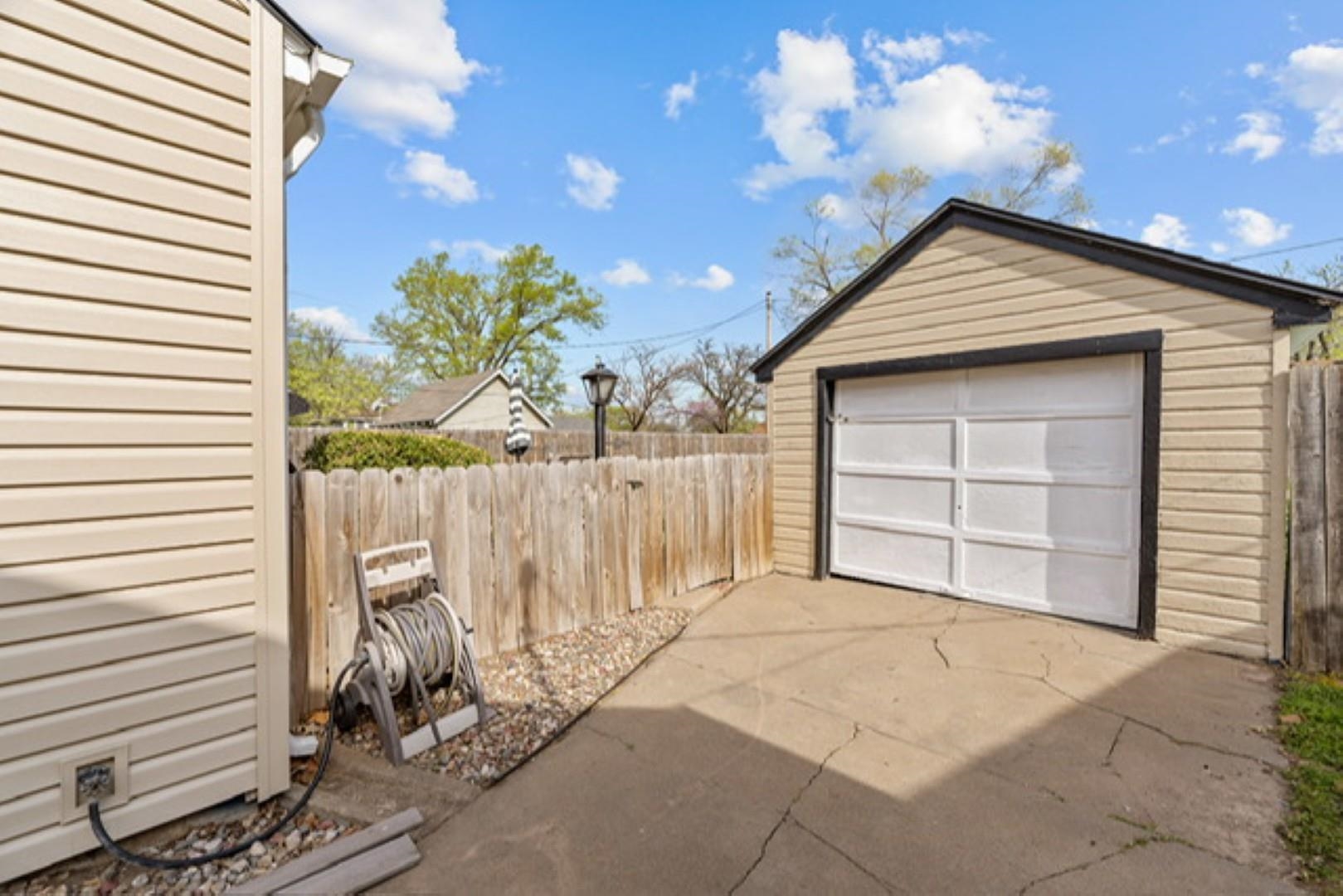 416 W Beloit Ave, Salina, Kansas image 3