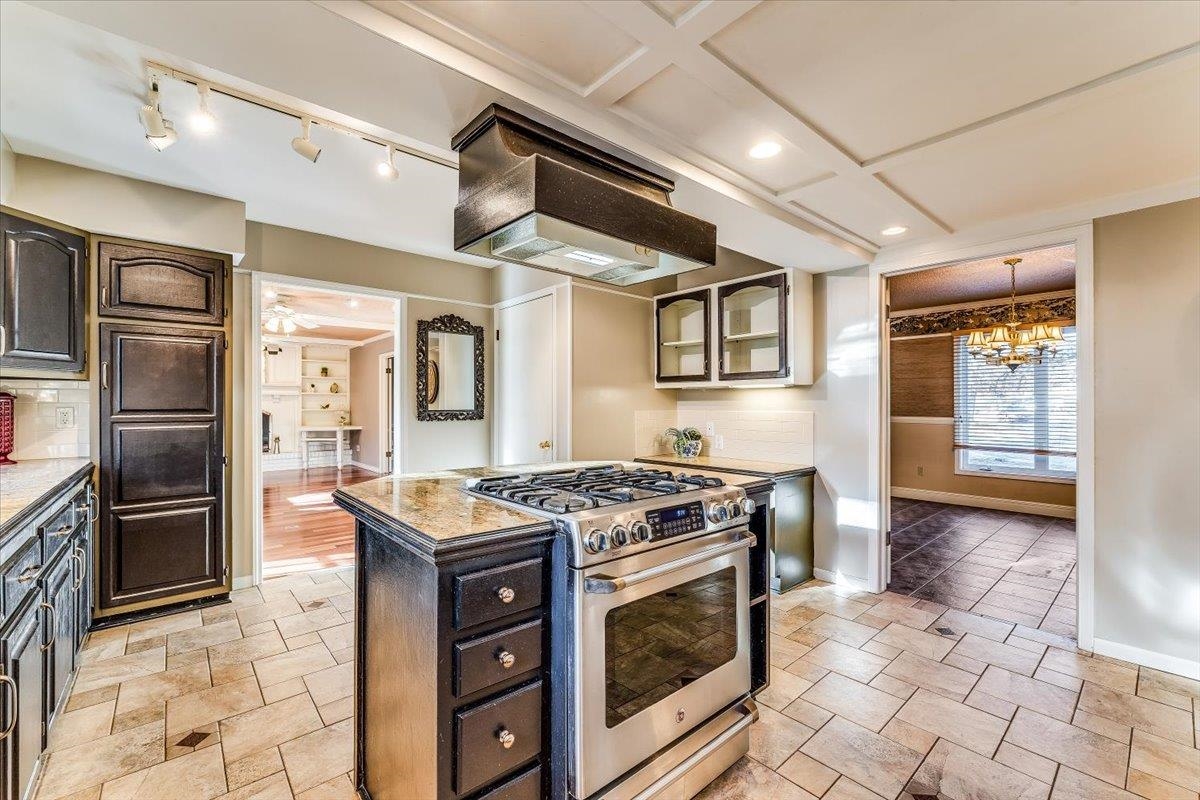 Derby, Kansas 67037, United States, 4 Bedrooms Bedrooms, ,5 BathroomsBathrooms,Residential,Pending,65774