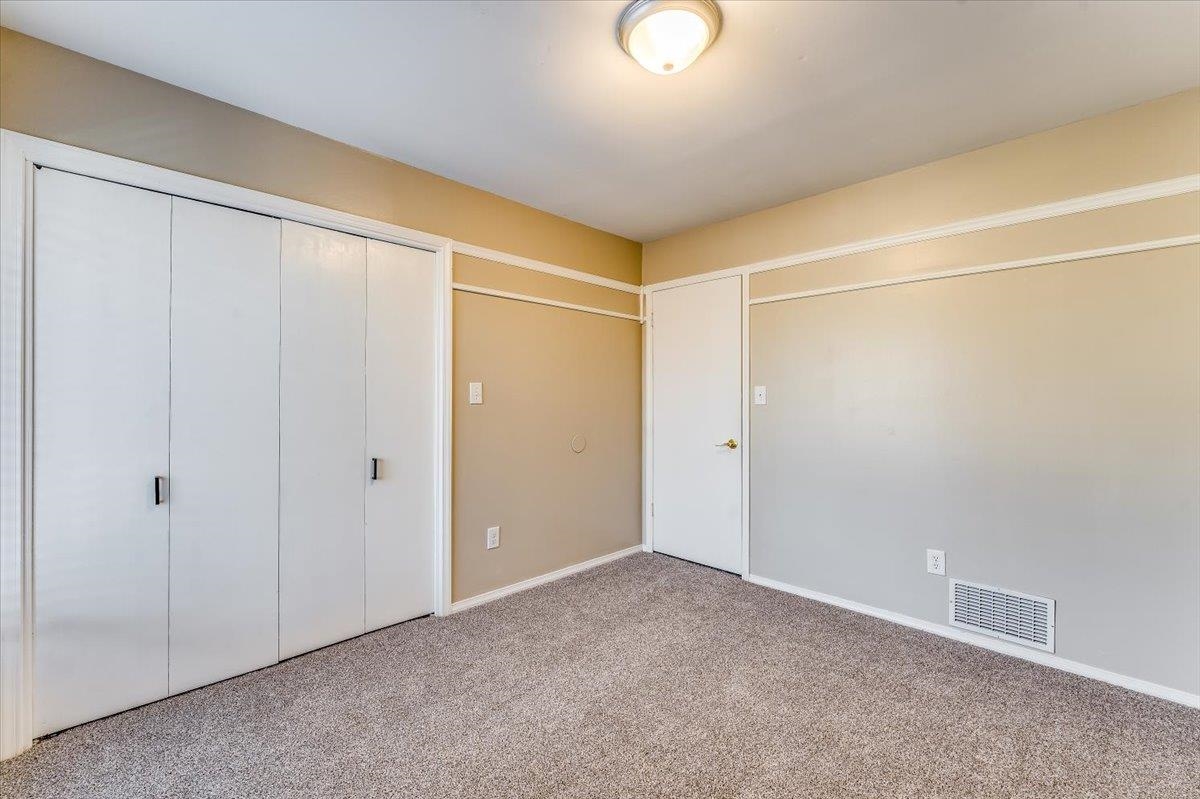 Derby, Kansas 67037, United States, 4 Bedrooms Bedrooms, ,5 BathroomsBathrooms,Residential,Pending,65774