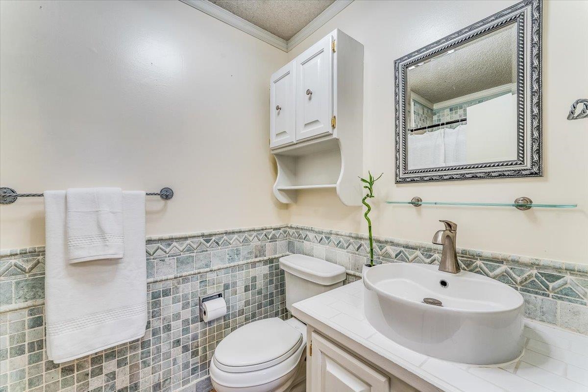 Derby, Kansas 67037, United States, 4 Bedrooms Bedrooms, ,5 BathroomsBathrooms,Residential,Pending,65774