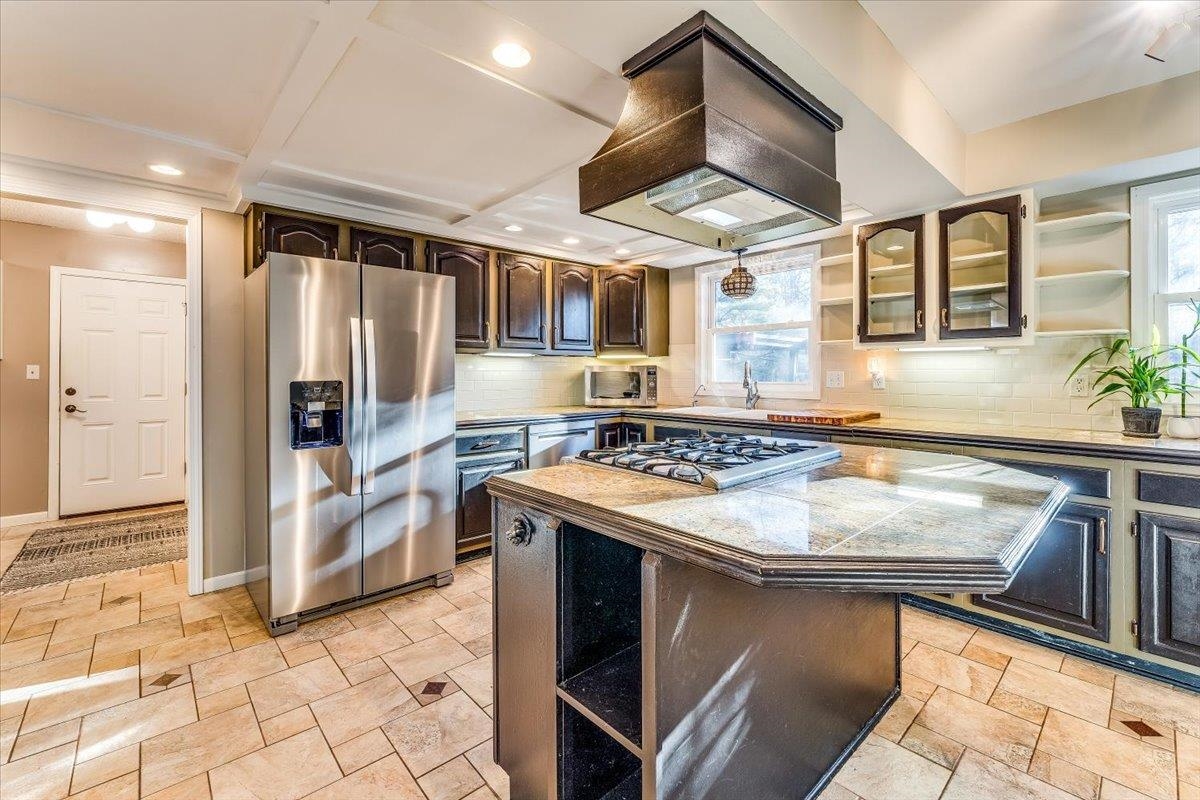 Derby, Kansas 67037, United States, 4 Bedrooms Bedrooms, ,5 BathroomsBathrooms,Residential,Pending,65774