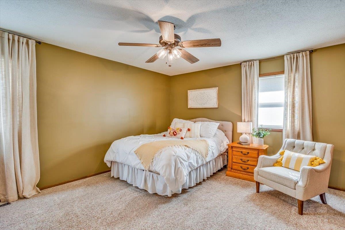 Derby, Kansas 67037, United States, 3 Bedrooms Bedrooms, ,3 BathroomsBathrooms,Residential,Pending,68690