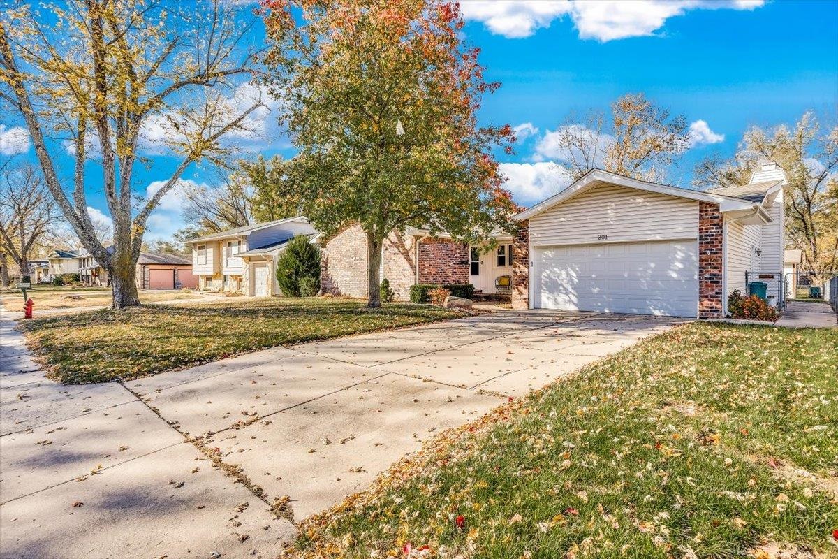 Derby, Kansas 67037, United States, 3 Bedrooms Bedrooms, ,3 BathroomsBathrooms,Residential,Pending,68690