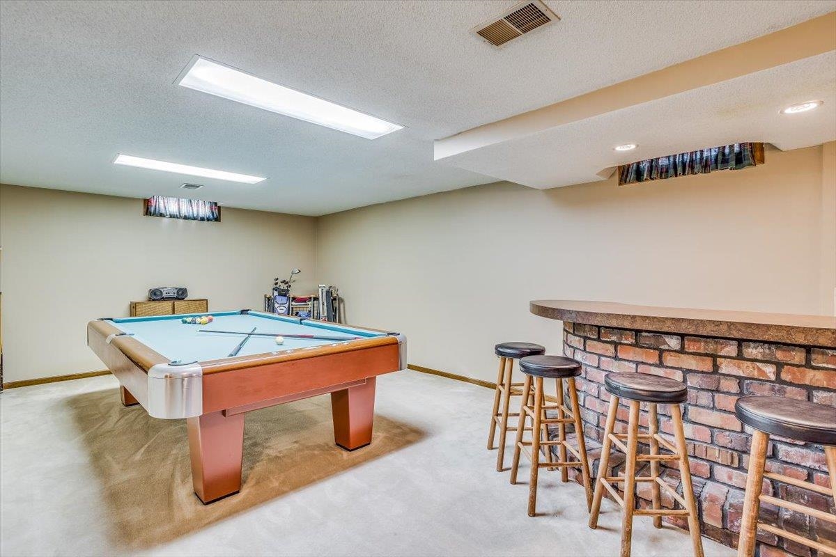 Derby, Kansas 67037, United States, 3 Bedrooms Bedrooms, ,3 BathroomsBathrooms,Residential,Pending,68690