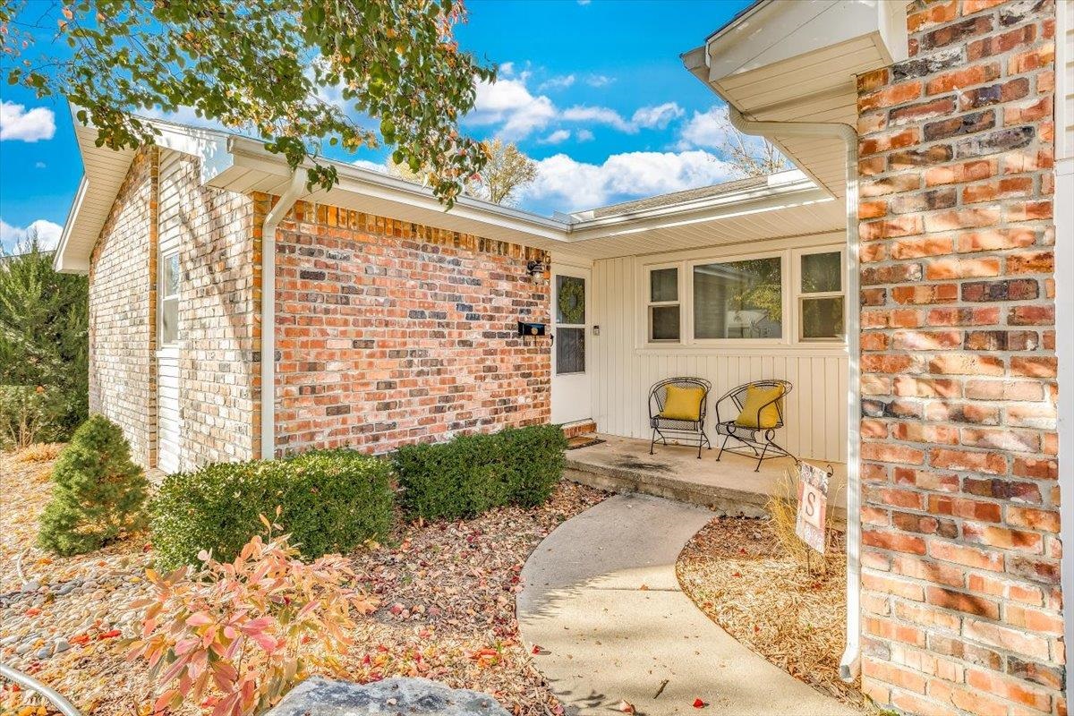 Derby, Kansas 67037, United States, 3 Bedrooms Bedrooms, ,3 BathroomsBathrooms,Residential,Pending,68690