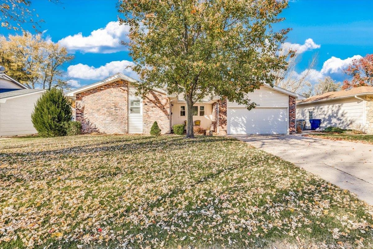 Derby, Kansas 67037, United States, 3 Bedrooms Bedrooms, ,3 BathroomsBathrooms,Residential,Pending,68690