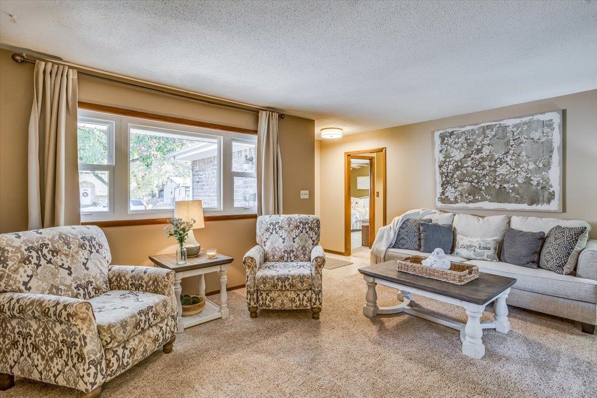 Derby, Kansas 67037, United States, 3 Bedrooms Bedrooms, ,3 BathroomsBathrooms,Residential,Pending,68690