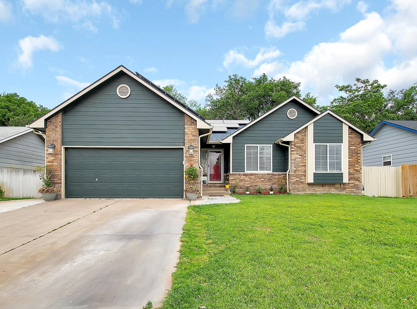 1320 E Lonna St, Haysville, Kansas image 1