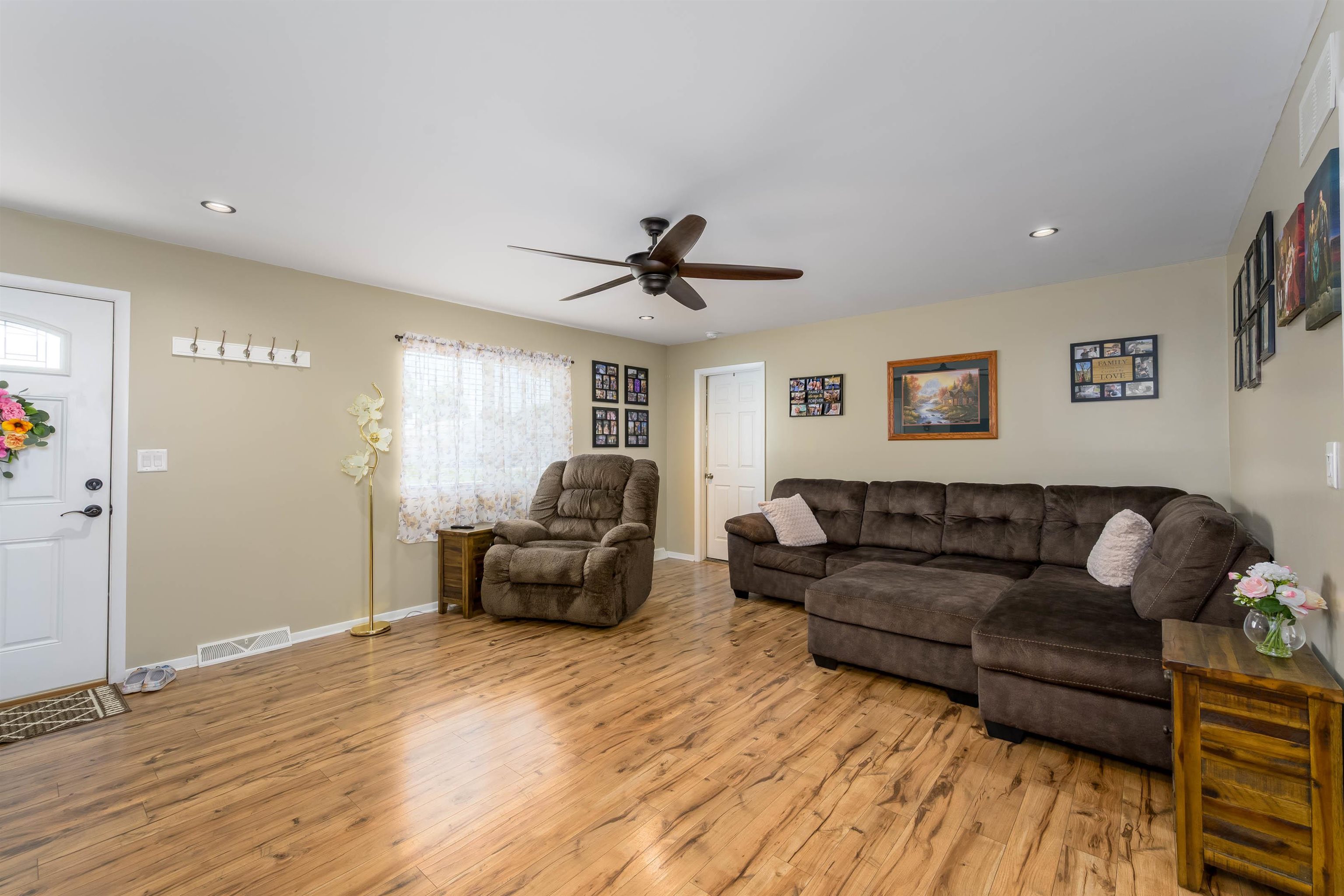 428 E 1st Ave, Cheney, Kansas image 5