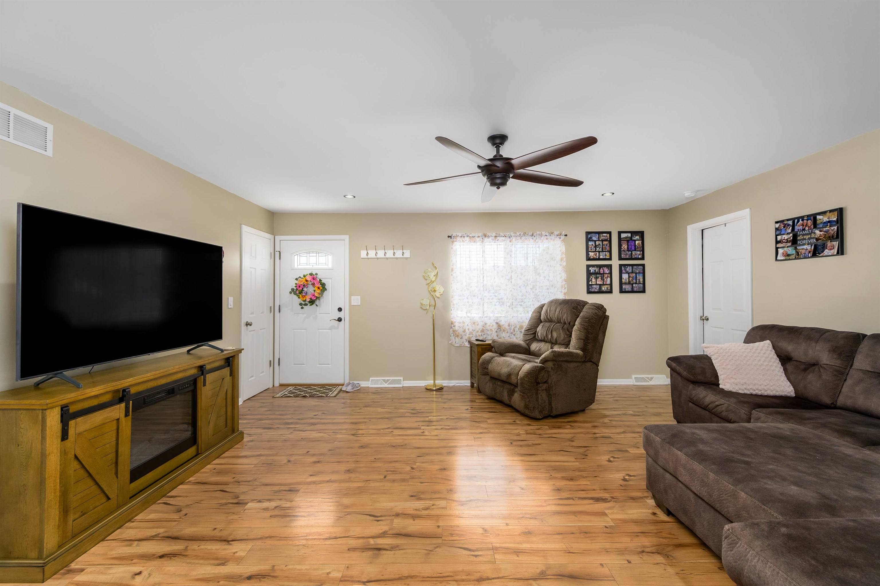 428 E 1st Ave, Cheney, Kansas image 6