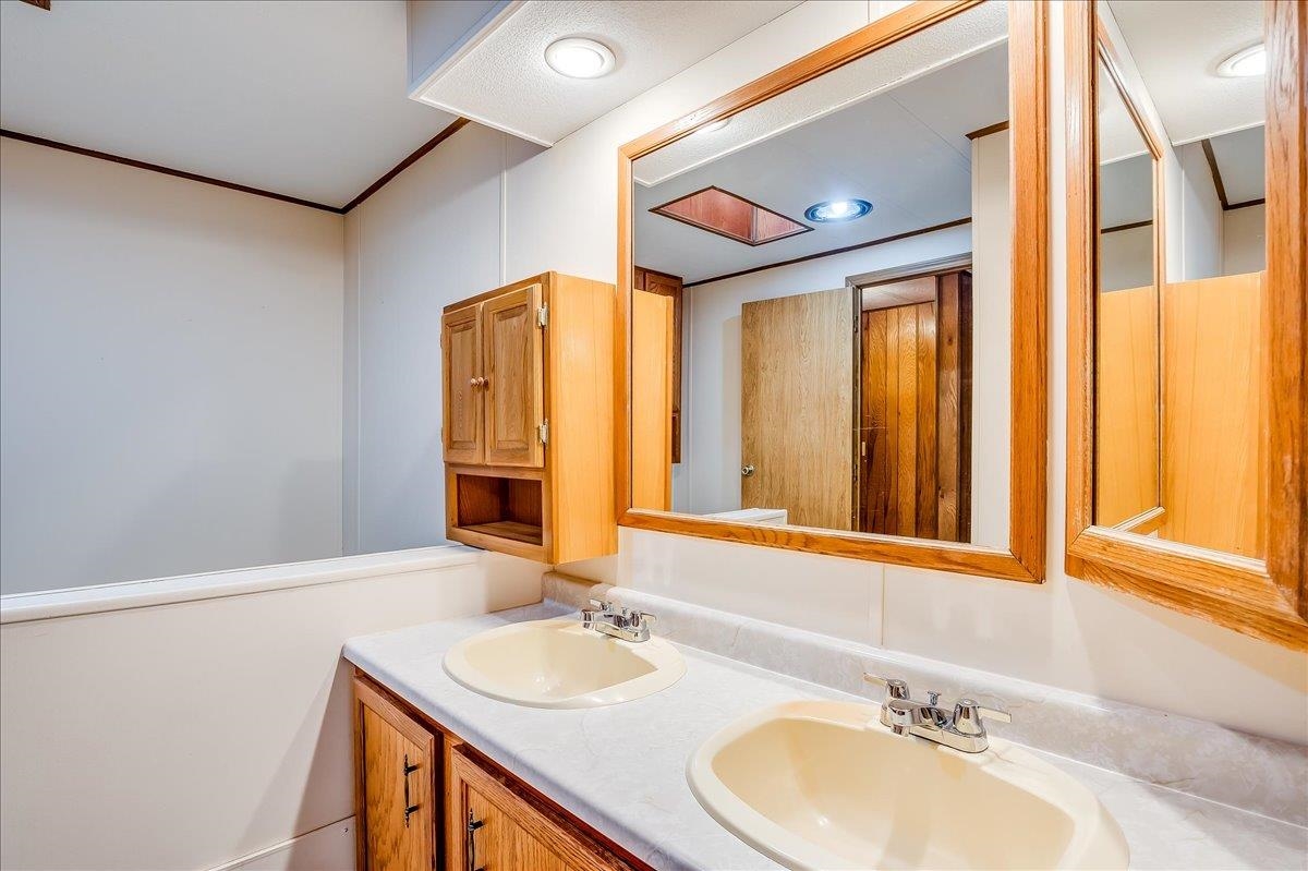 5034 S Broadview Ct, Wichita, Kansas image 20