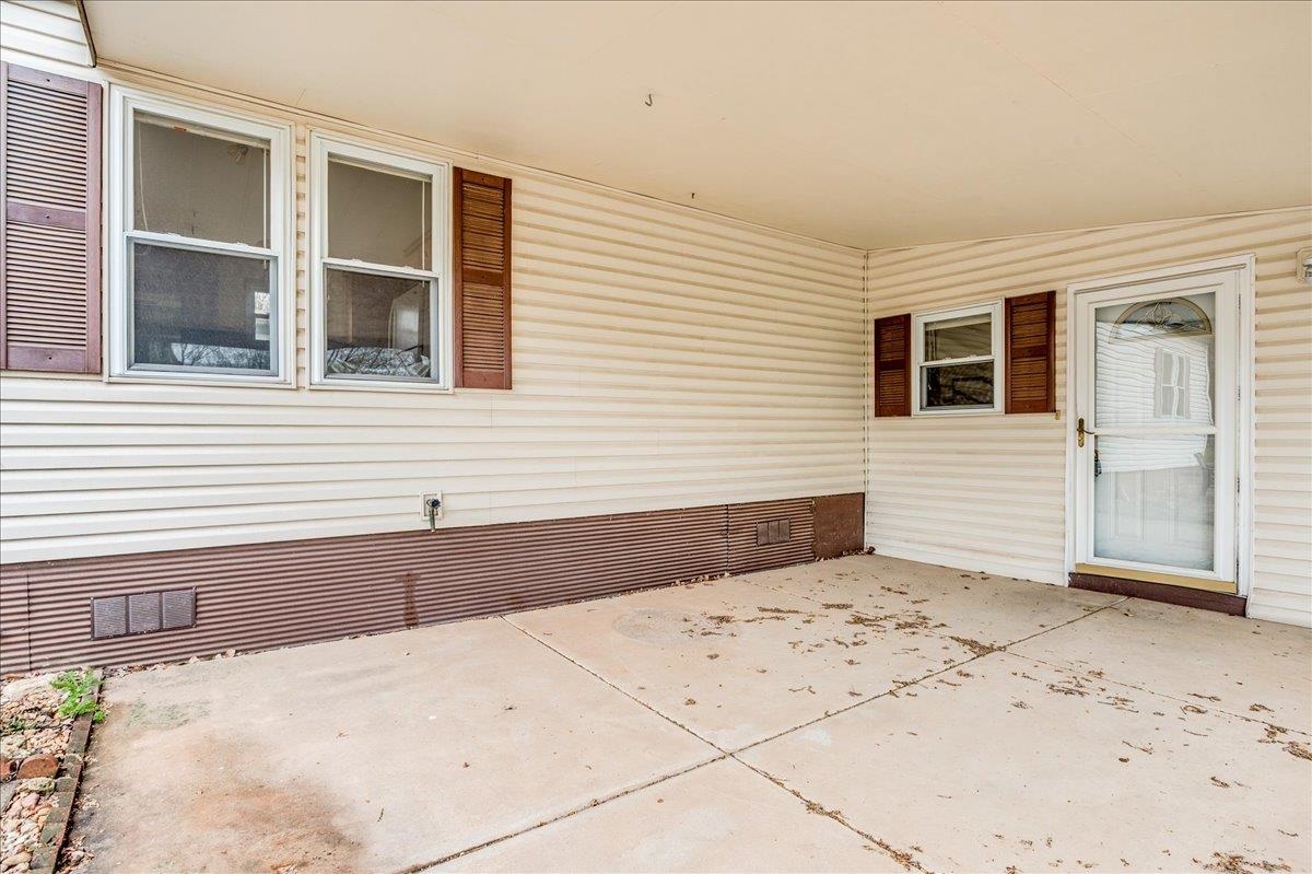 5034 S Broadview Ct, Wichita, Kansas image 5
