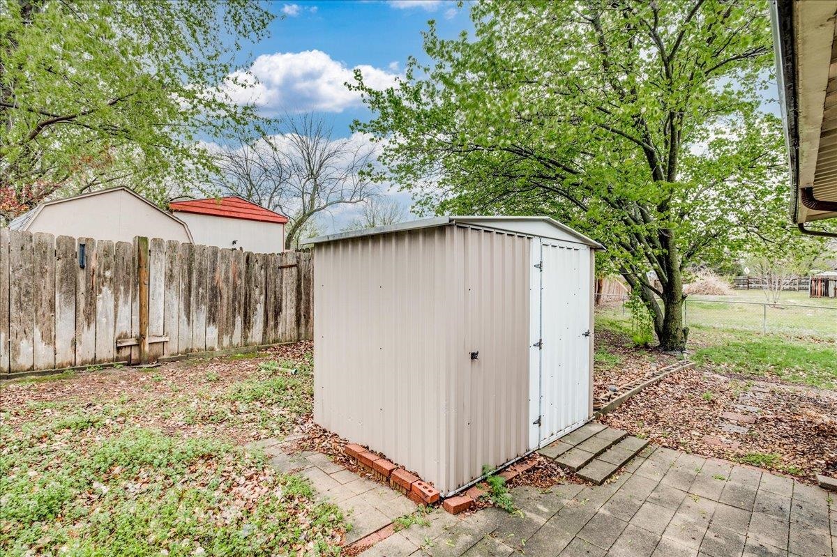 5034 S Broadview Ct, Wichita, Kansas image 32