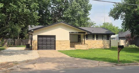 Homes For Sale - 1610 Mound St<br/> Winfield, KS 67156
