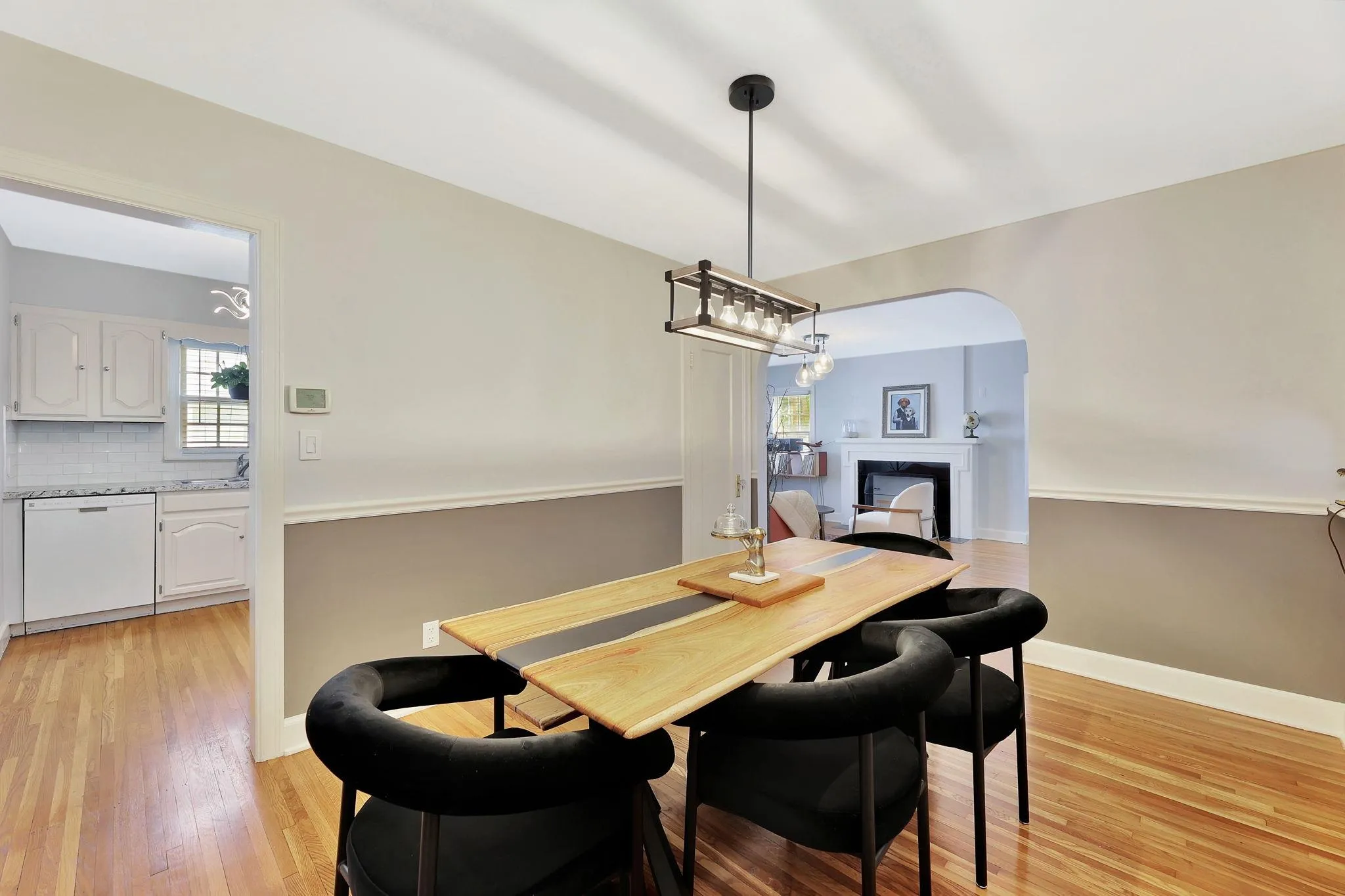 Wichita, Kansas 67208, United States, 4 Bedrooms Bedrooms, ,3 BathroomsBathrooms,Residential,Active,204607