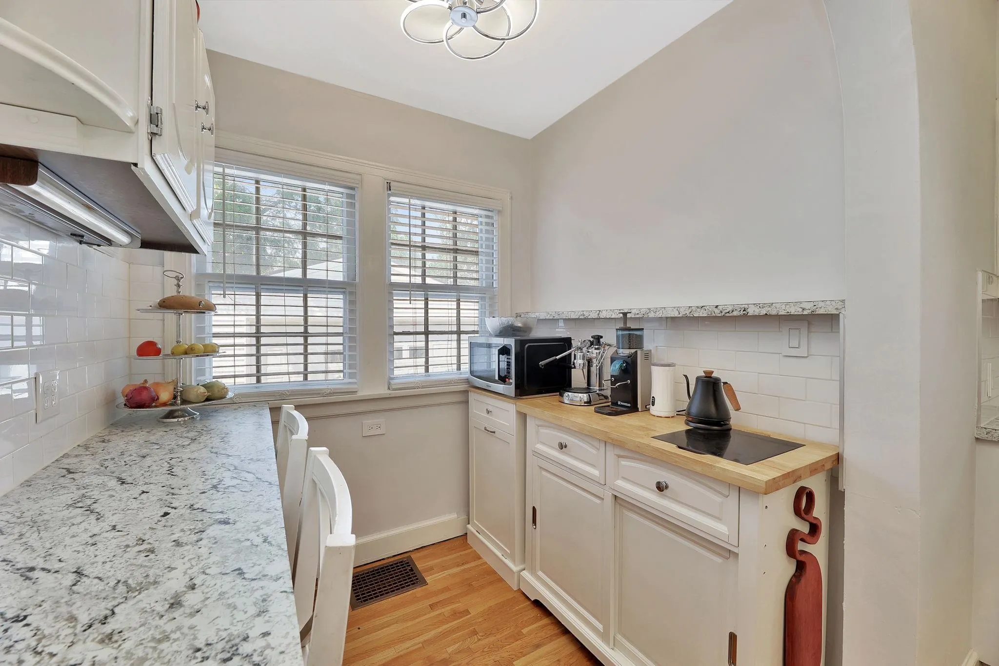 Wichita, Kansas 67208, United States, 4 Bedrooms Bedrooms, ,3 BathroomsBathrooms,Residential,Active,204607